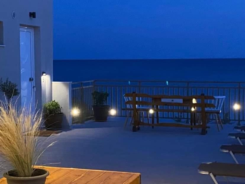 Houmas Apartments Yialos Ngoại thất bức ảnh