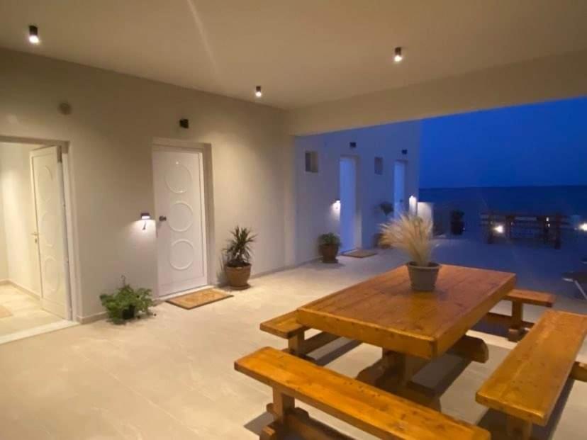 Houmas Apartments Yialos Ngoại thất bức ảnh